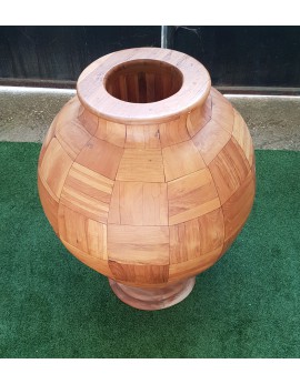 Vase en bois