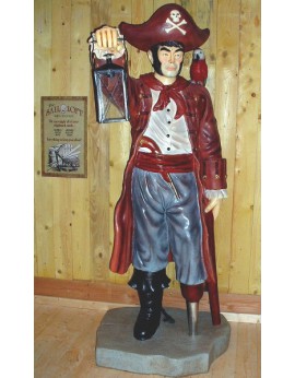 Statue pirate avec lanterne