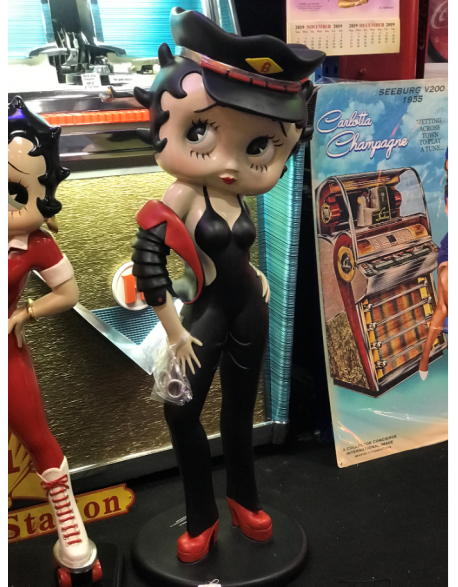 Statue Betty Boop pantalon noir