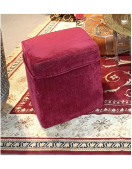 Pouf carré en velours rouge