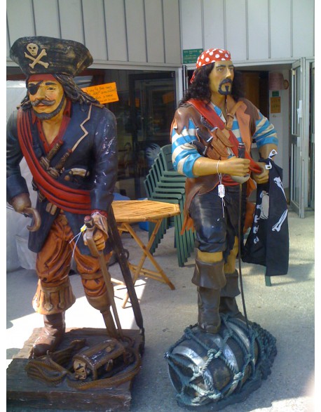 Location statue Pirate des Caraibes